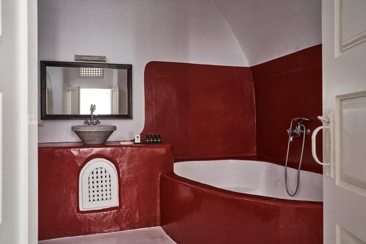2 Bedroom Charming Villa With Outdoors Jacuzzi Megalochori  Bagian luar foto