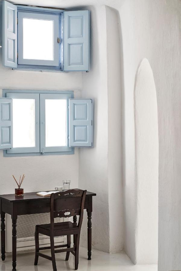 2 Bedroom Charming Villa With Outdoors Jacuzzi Megalochori  Bagian luar foto